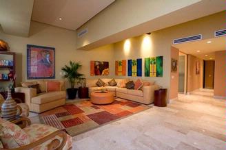 Home exchange listing HE25353